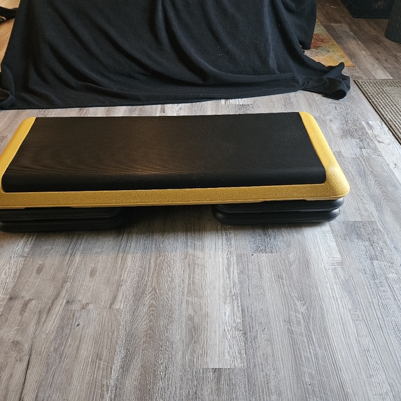 Fitness Aerobic Stepper With Risers *New In Box* - Picture 2 of 4